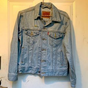 Never worn xs Levi’s jean jacket with “hello gorgeous” pin on lapel